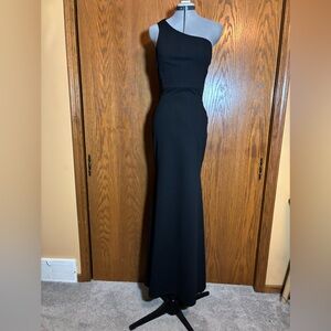 Windsor Black One-Shoulder Maxi Dress